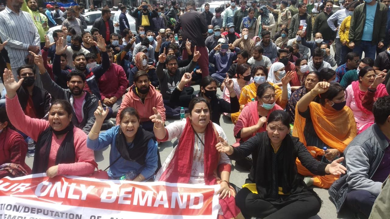 'Kashmir Pandits hit streets again in Srinagar, demand relocation'